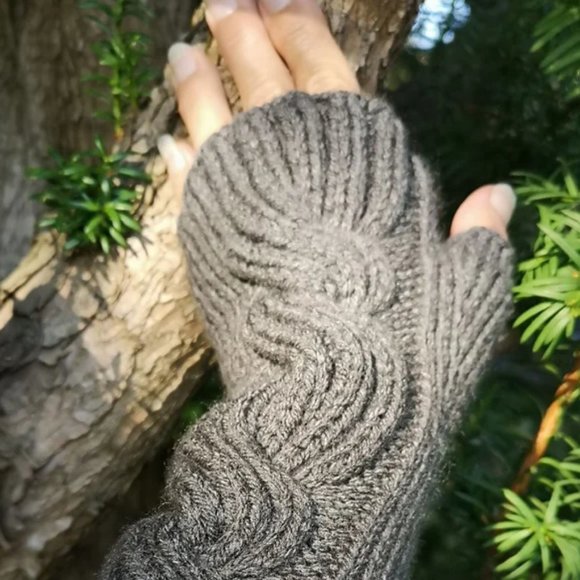 Rolollo Accessories - new Grey Handmade Claire's Outlander Insp.Fingerless Gloves w. Thumb Arm Warmer